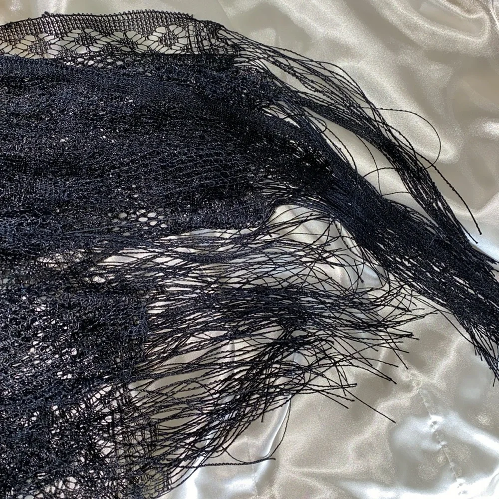 Black shawl with fringe (net scarf)